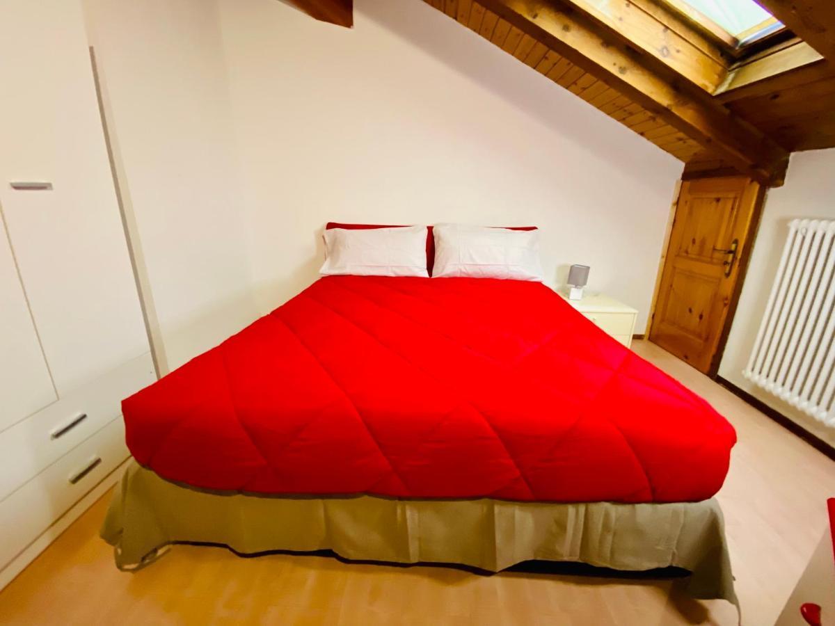 Casa Dei Leoni Apartamento Aosta Exterior foto