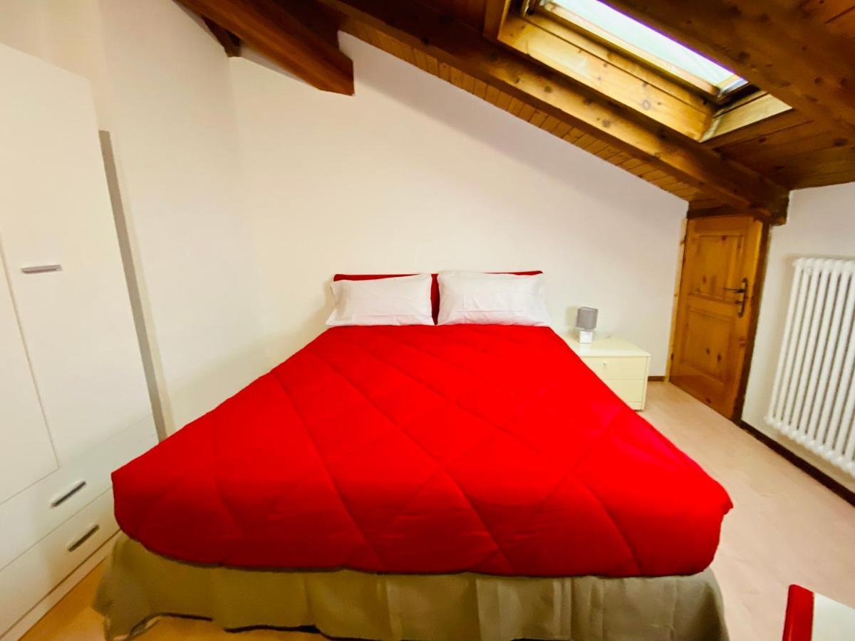 Casa Dei Leoni Apartamento Aosta Exterior foto